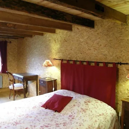 Dom wakacyjny Moulin Renove Avec Piscine Partagee Et Animaux Acceptes - Fr-1-489-255