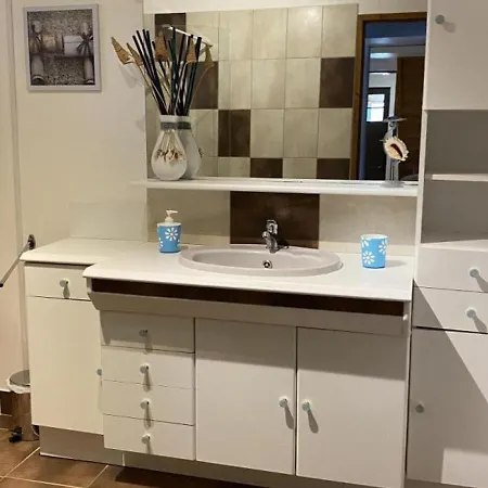 Dom wakacyjny Moulin Renove Avec Piscine Partagee Et Animaux Acceptes - Fr-1-489-255